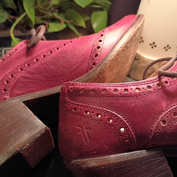 Frye Women's Burgundy Heeled Oxfords - Picture 7 of 16